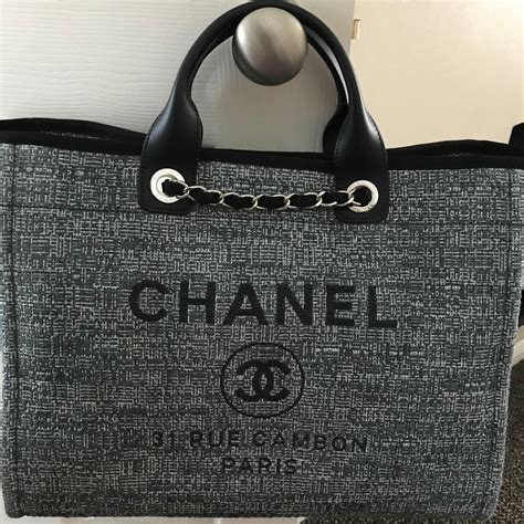 chanel tote 2018